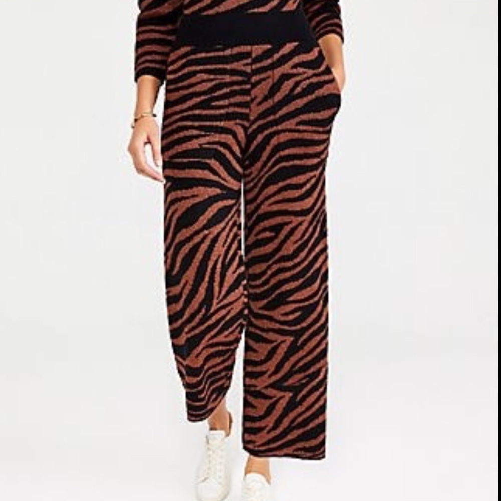 Ann Taylor Animal Print Jacquard High Rise Wide‎ Leg Pants